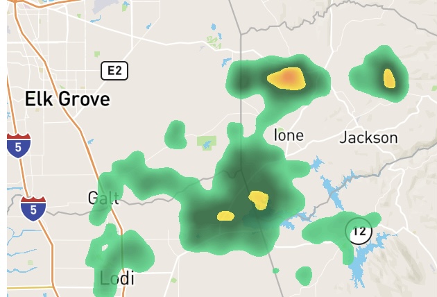 I got caught by a small thunderstorm moving to the NNW