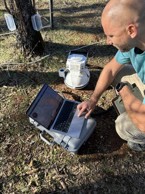 Kuno taking soil chamber measurements